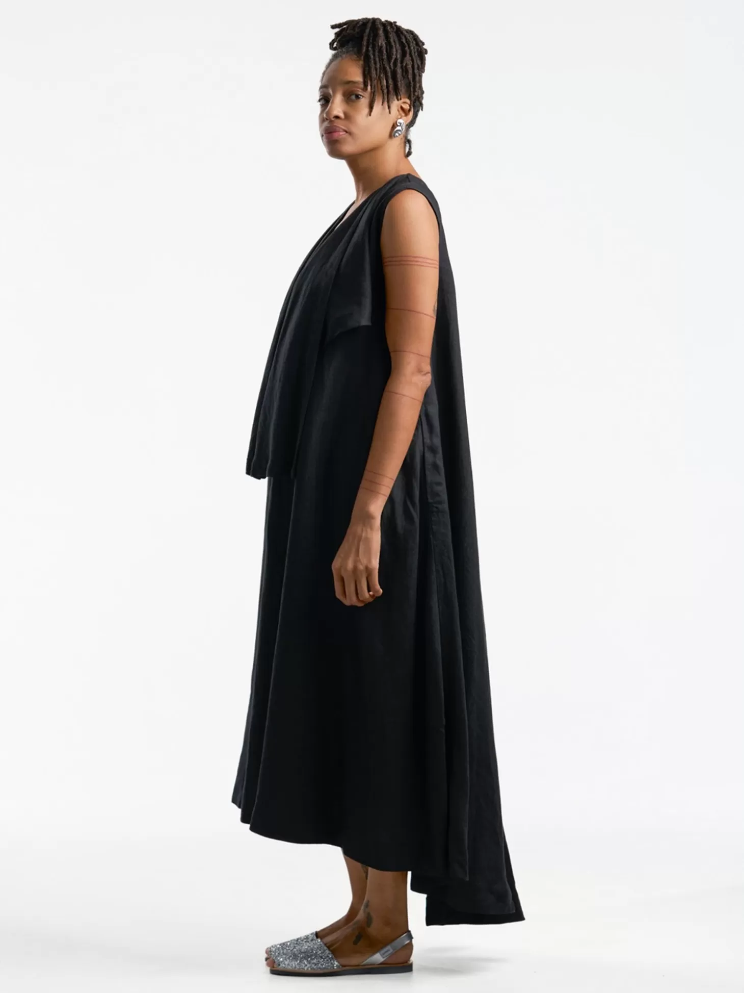 THE CLOTH ANTHURIUM DRESS BLACK Store